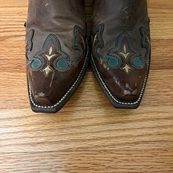 Ariat Women’s Cowboy Boots - Picture 2 of 5